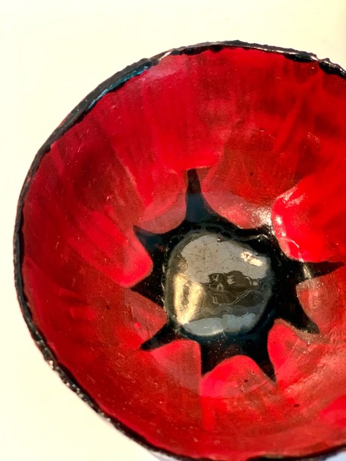 émail rouge vif et or céramique pièce unique