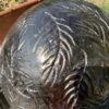 Sphère céramique dorée pour jardin décoratif Claymee
