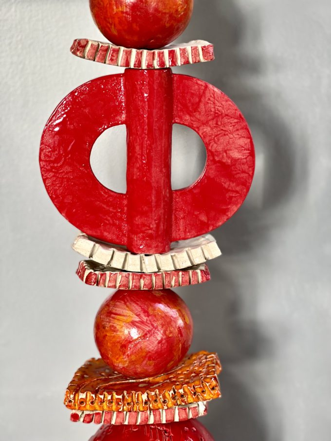 rouge totem céramique émaillée fait main à Lyon claymee