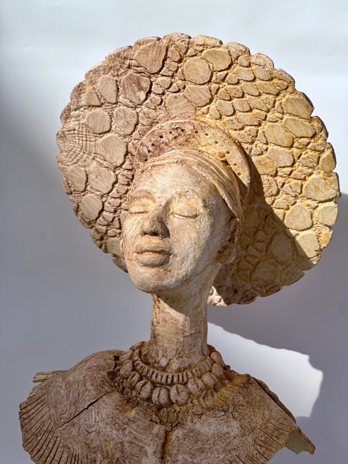femme africaine sculpture fait main pièce unique claymee lyon