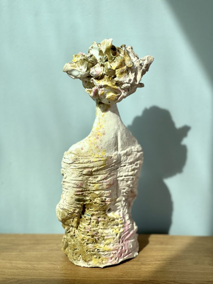 dos de femme statue céramique lyon claire michelini claymee