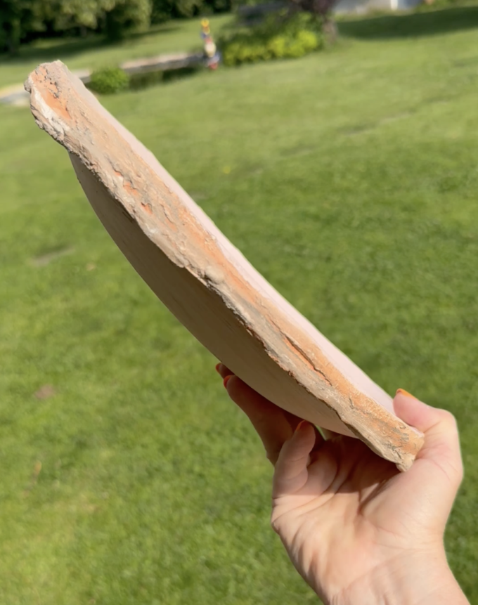 grand plat céramique et émail rose pale, modelé à la main, pièce unique, clairemichelini.com