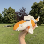 Carpe koï en céramique fait main, modèle unique, commandez votre pièce claymee.com