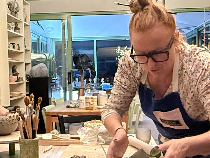 Claire Michelini atelier céramique Claymee Lyon Dommartin créations personnalisées