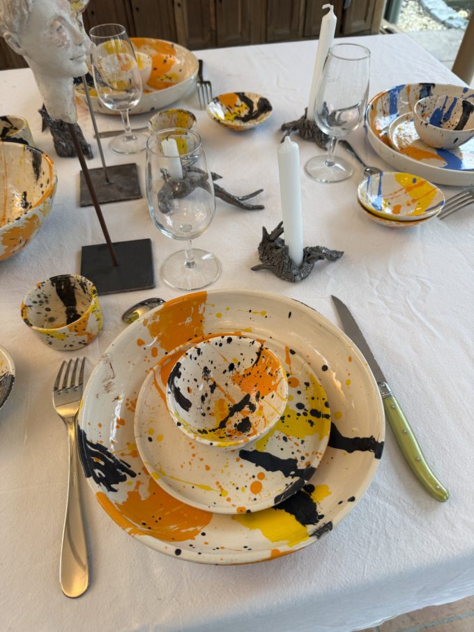 céramique fait main poterie couleurs pop art contemporain vaisselle originale claymee.com claire michelini selon vos gouts pièce unique